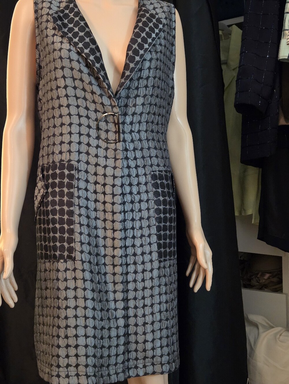IC By Connie K, Sleeveless Geometric Long  Jacket in Black and Gray